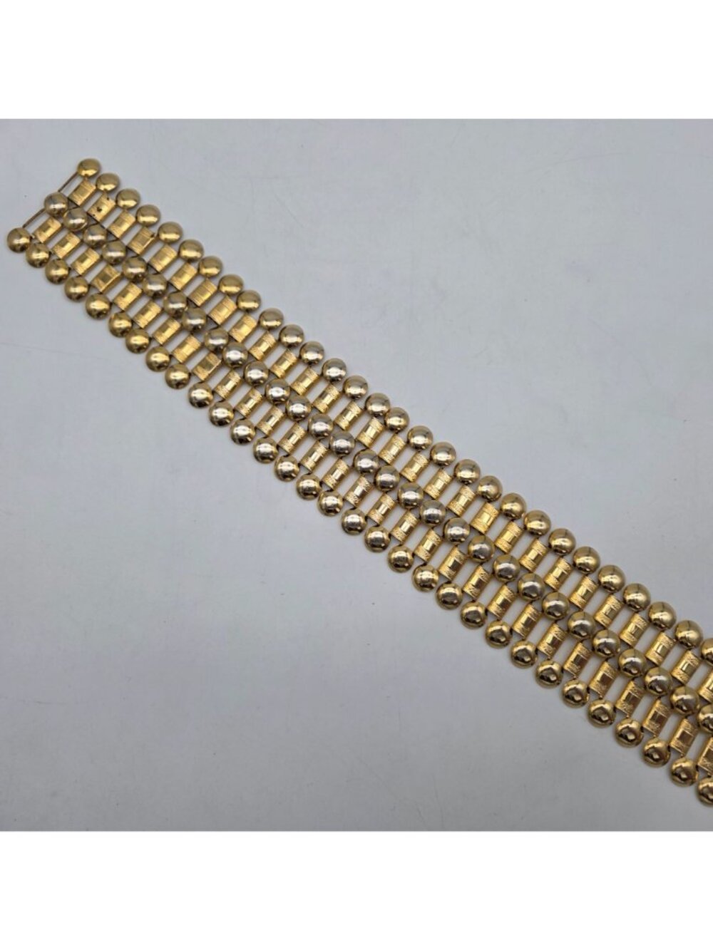 Vintage Gold-Tone & Silver-Tone Metal Belt With Round Buckle 32" Long 3" Wide - Picture 7 of 9